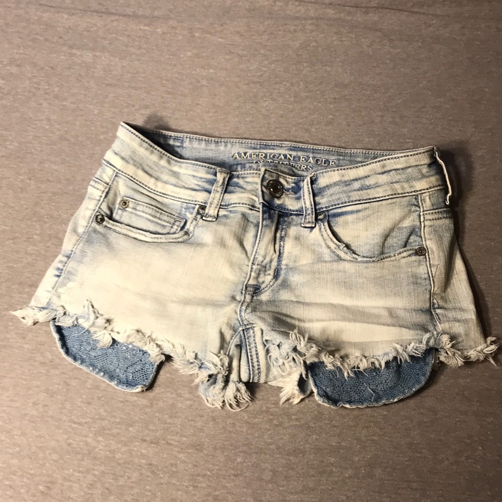 Size 2 American Eagle shorts.
